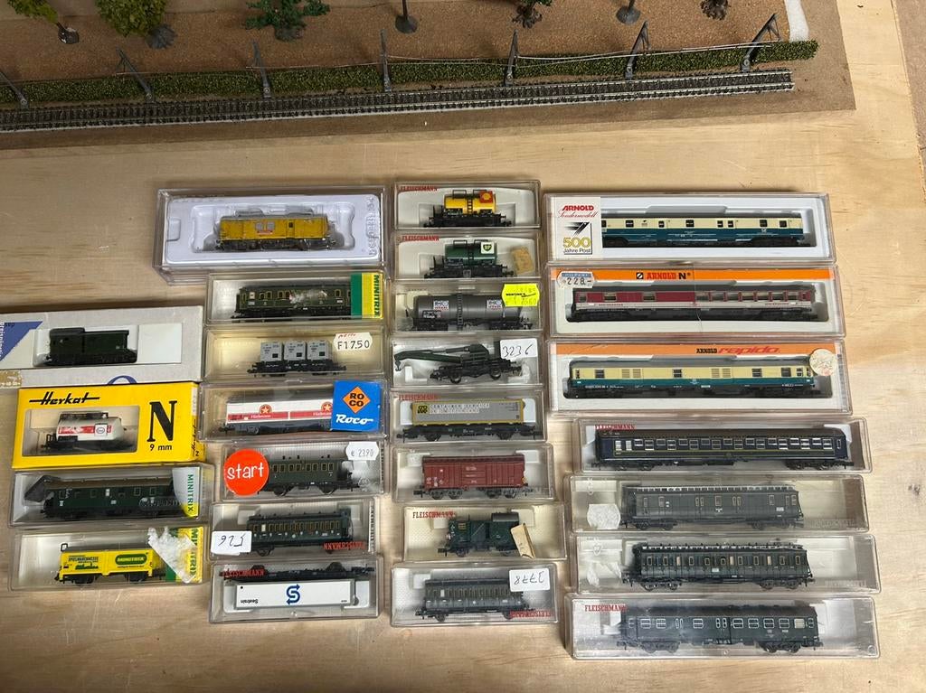 Grote partij wagons diverse merken ovp, Hobby en Vrije tijd, Gelijkstroom, Fleischmann, Wagon, Ophalen of Verzenden