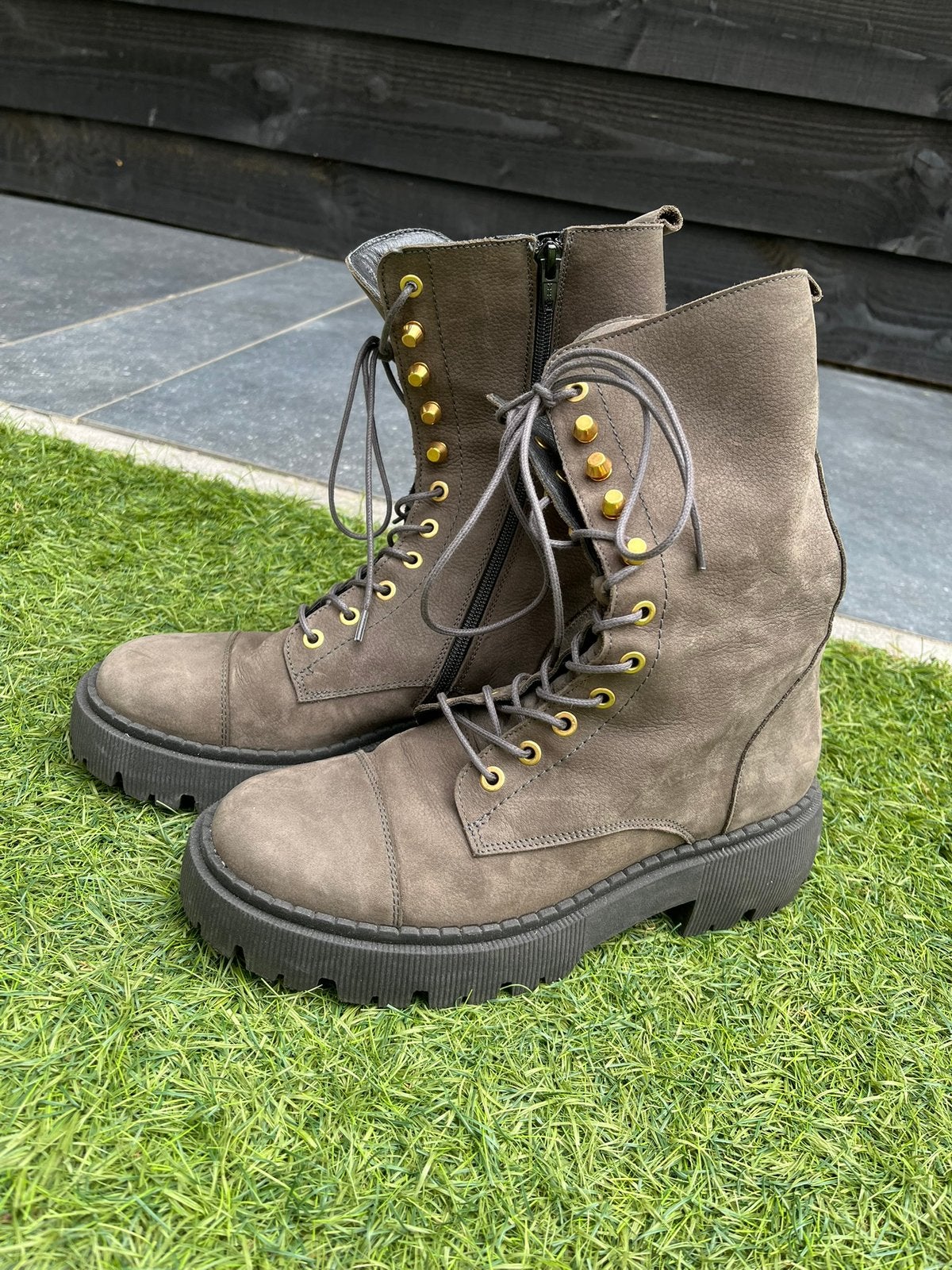Dames hoge schoenen laarsjes laarzen grijs Red Rag mt 41, Kleding | Dames, Schoenen, Lage of Enkellaarzen, Ophalen of Verzenden