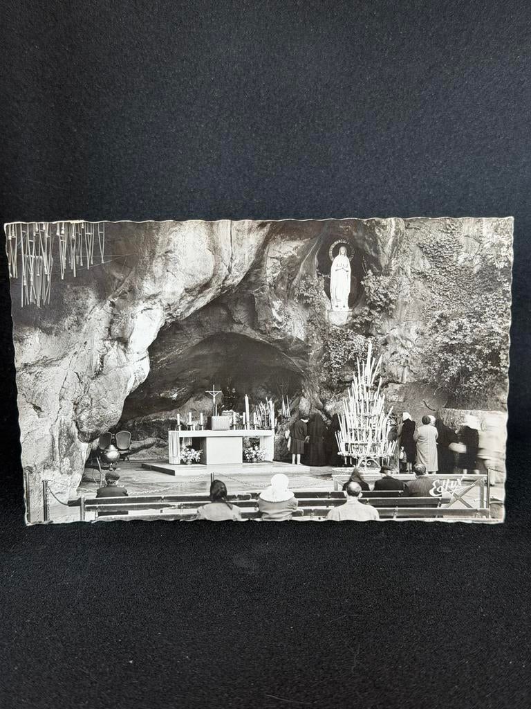 Ansichtkaart Lourdes - De Wonderbaarlijke Grot gelopen 1963, Verzamelen, Ansichtkaarten | Buitenland, Gelopen, Frankrijk, 1960 tot 1980