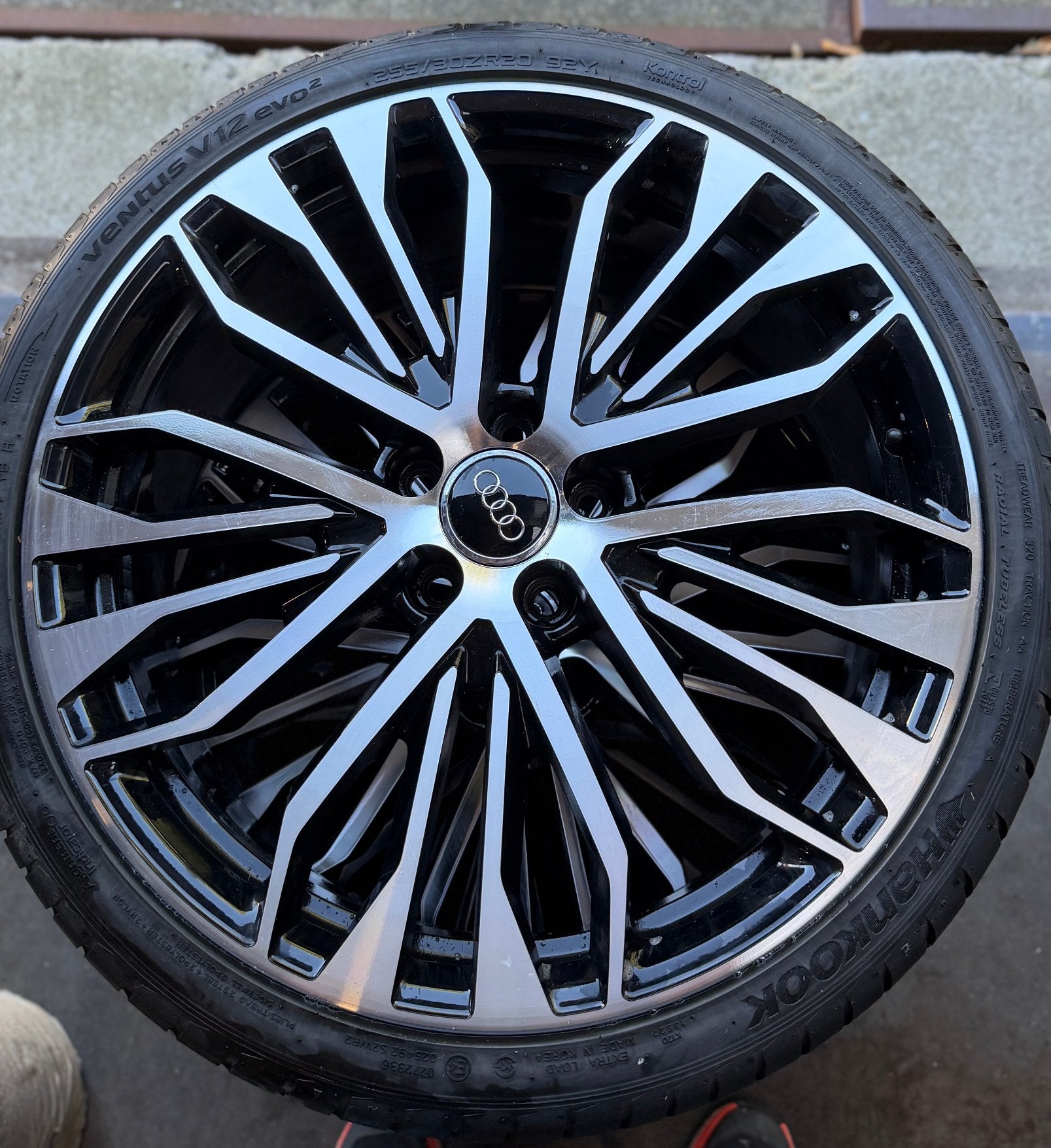 Originele Audi A6 C7 velgen 20" met z.g.a.n. Hankook banden, Ophalen, Gebruikt, 255 mm, Banden en Velgen