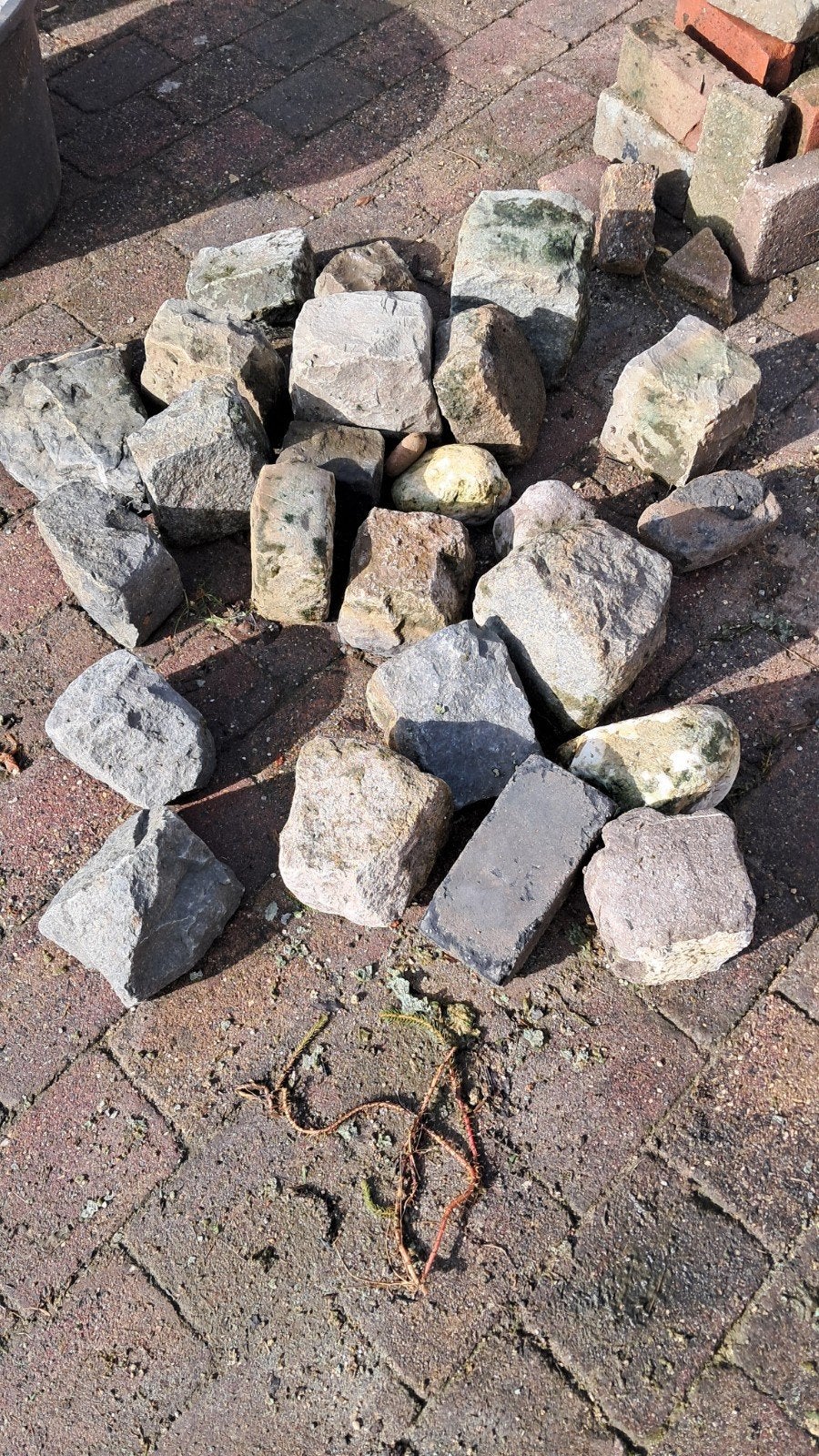 Gratis Kinderkoppen - Diverse Soorten en Maten, Tuin en Terras, Ophalen, Gebruikt, Natuursteen, Klinkers