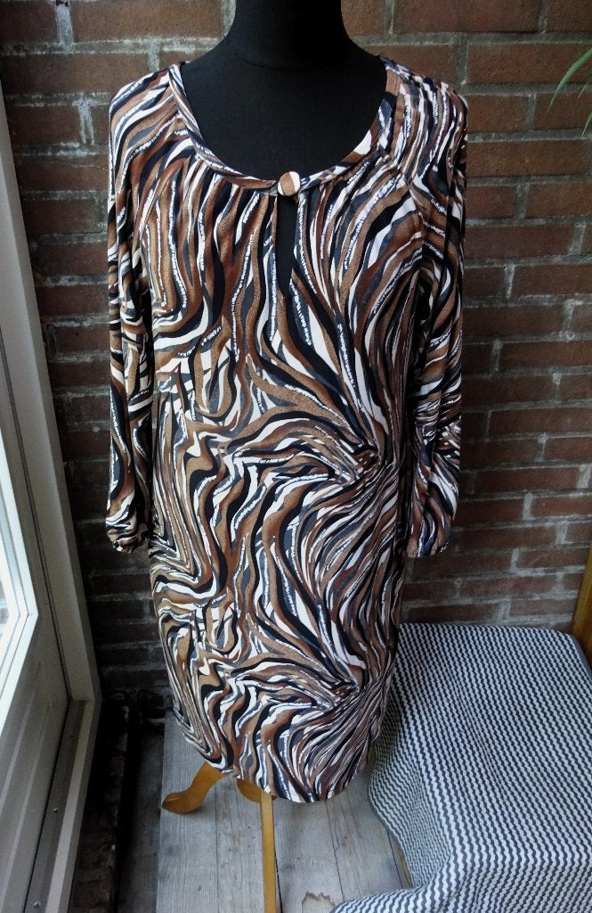 Batida zebra-print Jurk * kleuren bruin, zwart, wit en grijs, Maat 38/40 (M), Bruin, Verzenden, Knielengte