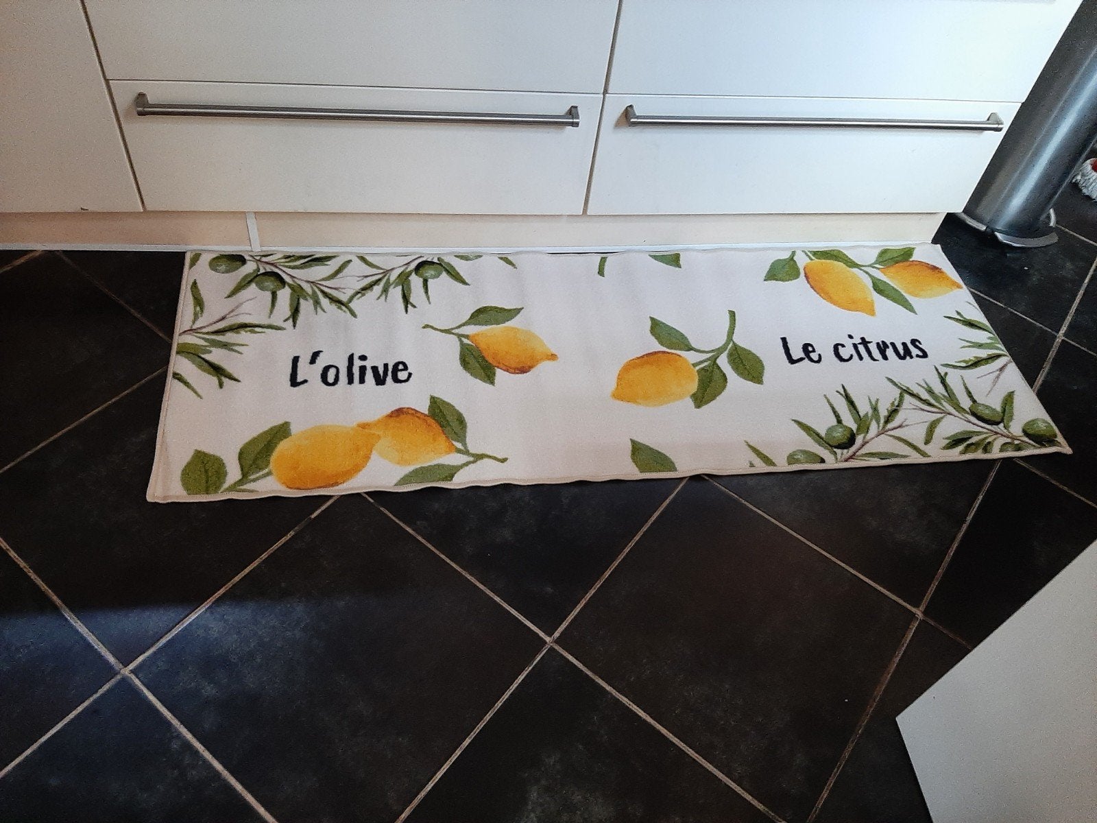 Nieuwe keuken loper met citroen en olijf design, Huis en Inrichting, Stoffering | Tapijten en Kleden, Minder dan 50 cm, 100 tot 150 cm