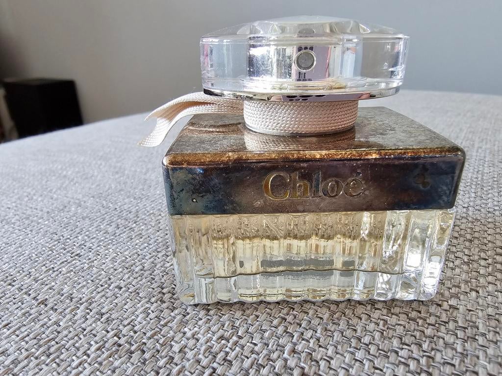 Chloé Eau de Parfum 30ml - Klassieke Damesgeur, Sieraden, Tassen en Uiterlijk, Uiterlijk | Parfum, Ophalen of Verzenden, Gebruikt
