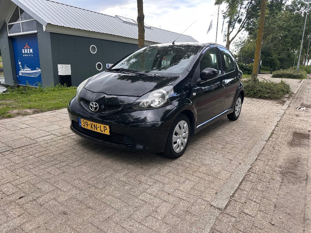 Toyota Aygo 1.0 12V Vvt-i 5 DRS AIRCO nieuwe APK, Voorwielaandrijving, 4 stoelen, Origineel Nederlands, Bedrijf