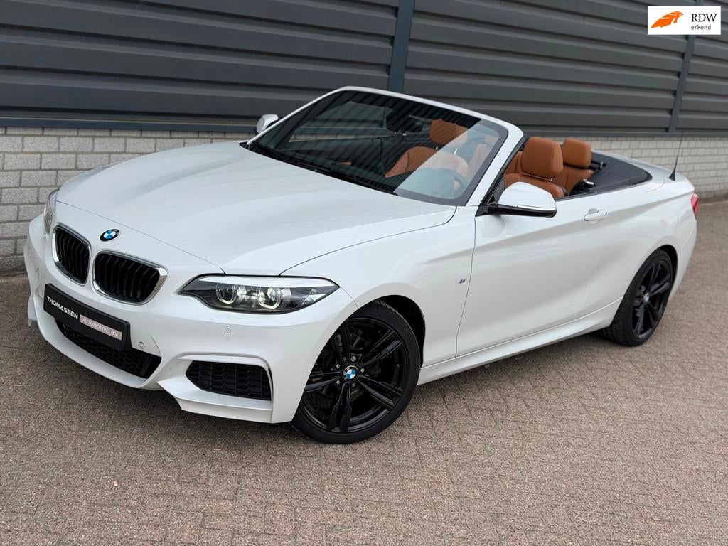 BMW 2-serie Cabrio 218i High Executive M Sport Xenon Navi, Auto's, BMW, Lichtsensor, Gebruikt, Euro 6, Cabriolet