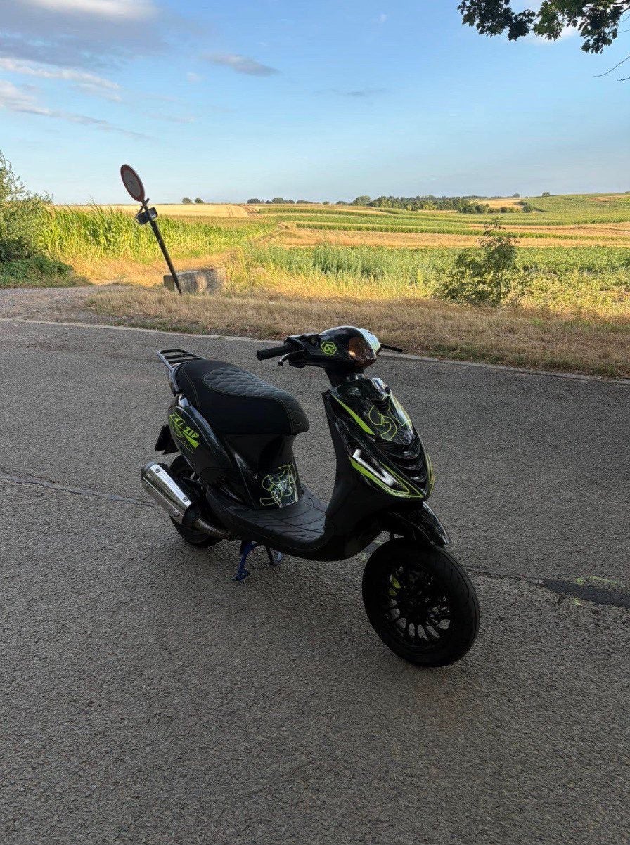 Zip 172cc LC A1, Fietsen en Brommers, Scooters | Piaggio, Ophalen of Verzenden, Zo goed als nieuw, Tweetakt, Zip