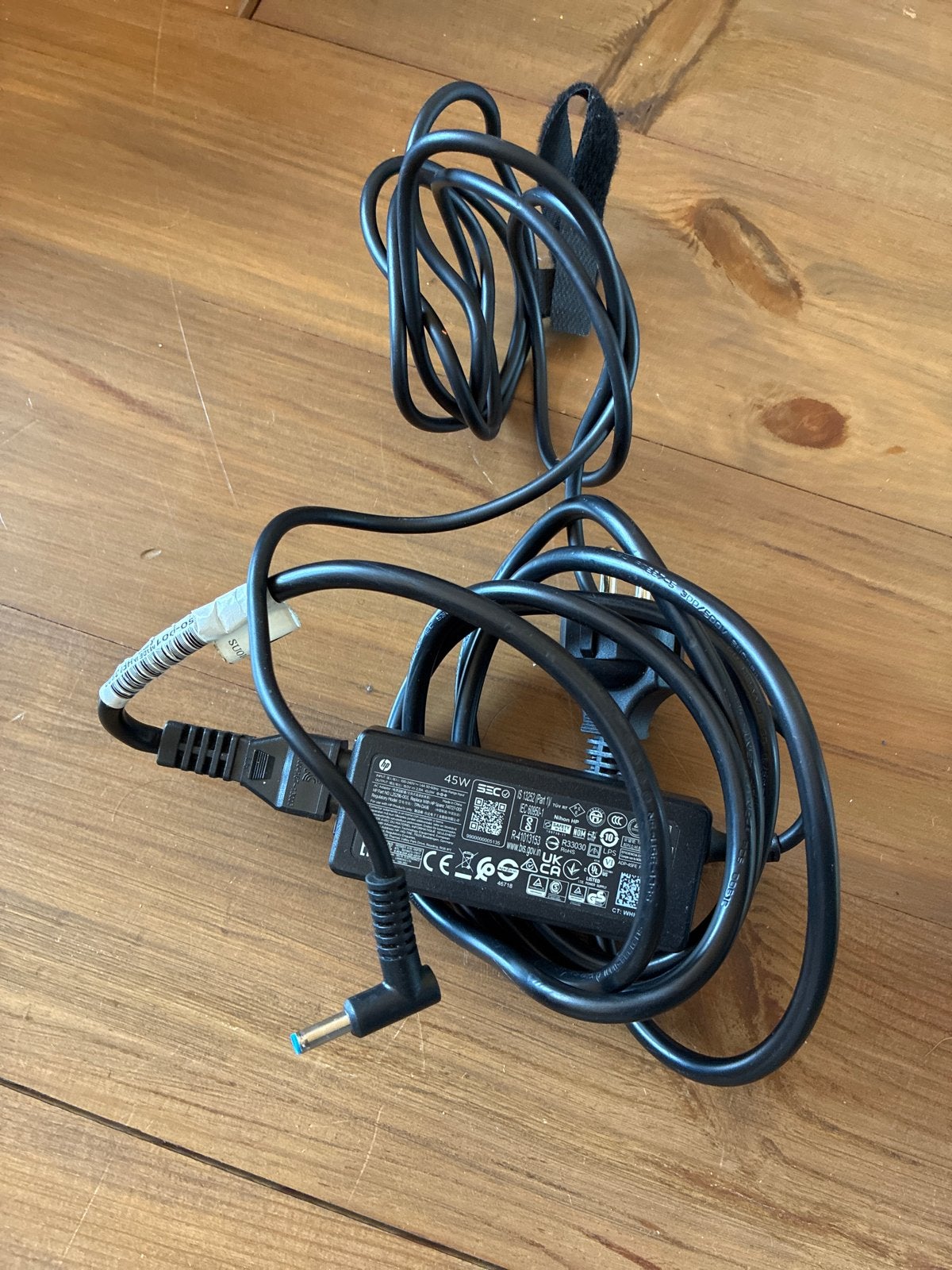 Zo goed als nieuwe HP laptop adapter 45W, Computers en Software, Ophalen of Verzenden, Zo goed als nieuw