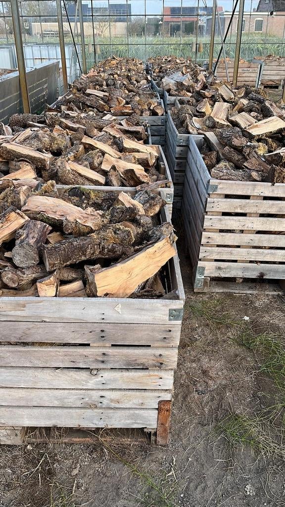 Perenhout zeer droog 0,8 kuub€120 incl. kist, Minder dan 3 m³, Ophalen