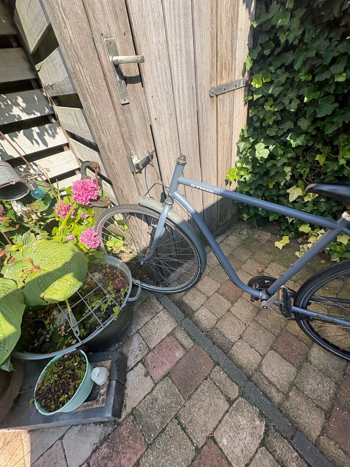 2 fietsen samen: B'Twin en Gazelle, opknappers, Ophalen of Verzenden, Gebruikt, Overige merken, Versnellingen