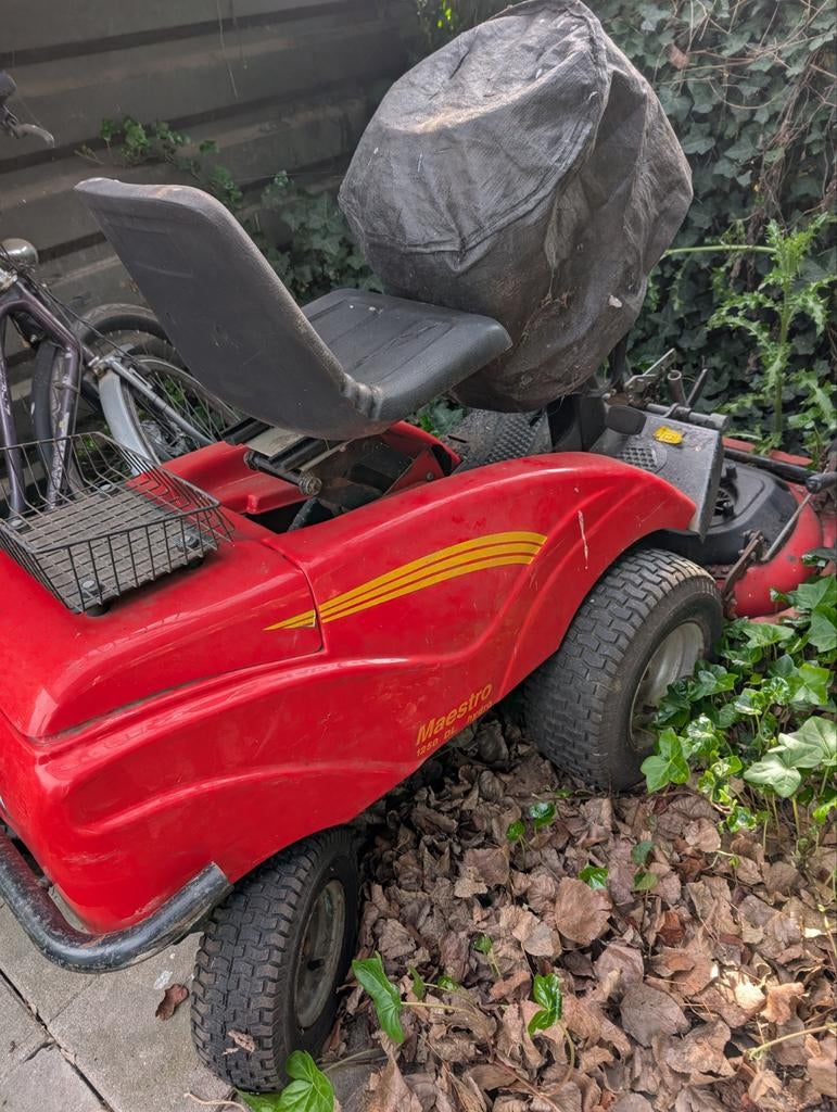 Maestro zitmaaier - Opknapper of voor onderdelen, Tuin en Terras, Cirkelmaaier, Gebruikt, Ophalen of Verzenden, Benzine-grasmaaier