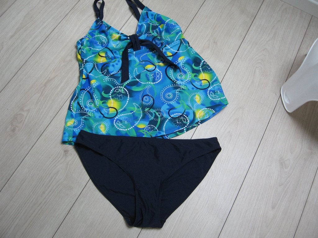 fleurig 2 dl  zwempak bikini S M €7.50 M effen blauw broek., Ophalen of Verzenden, Zo goed als nieuw, Blauw, Badpak