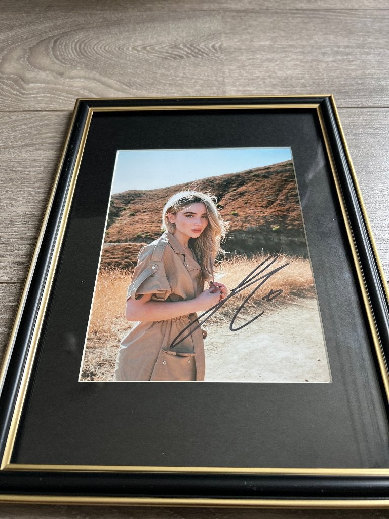 Sabrina Carpenter gesigneerde foto + foto's signeermoment, Verzamelen, Ophalen of Verzenden, Nieuw, Foto of Kaart