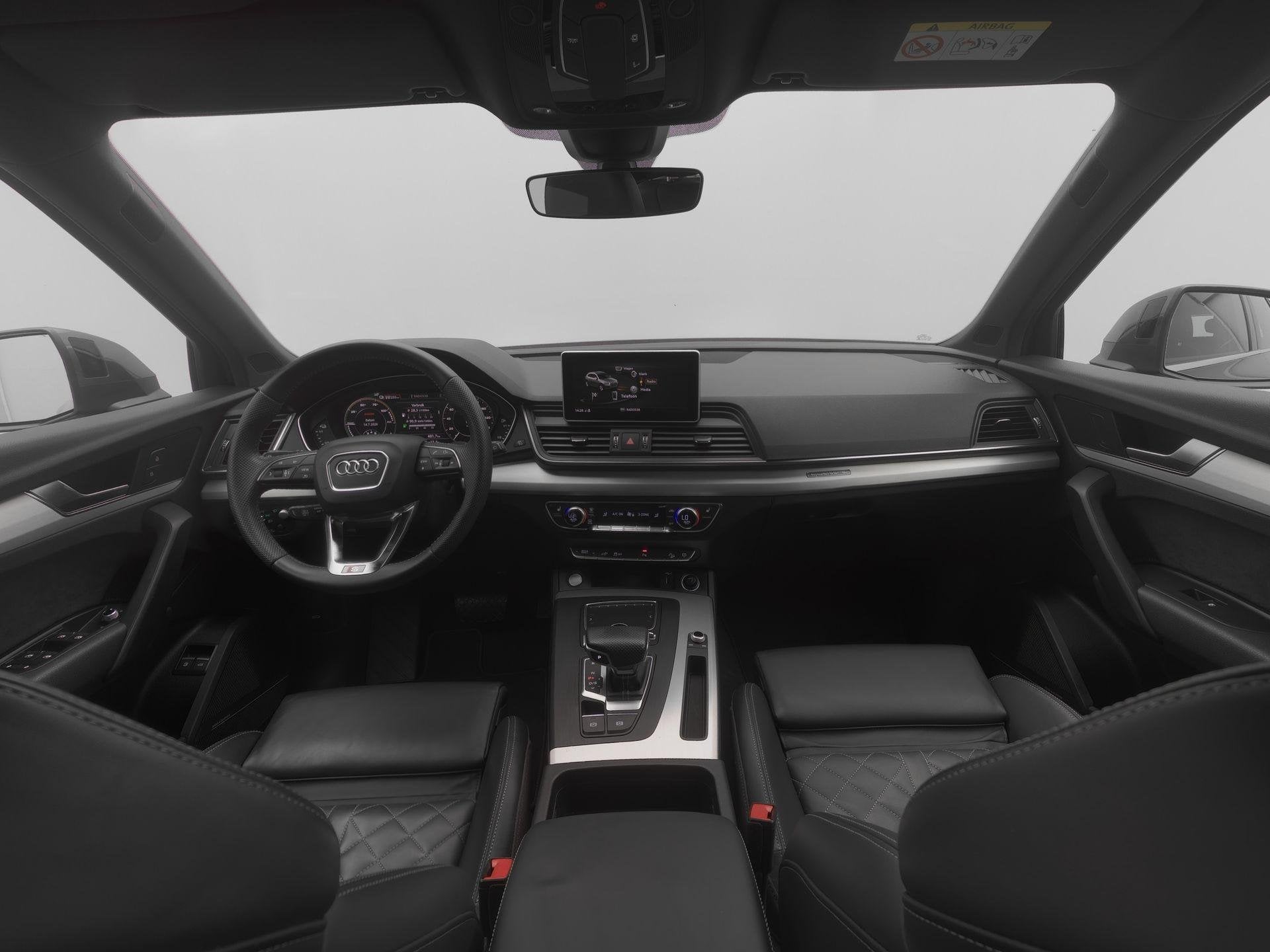 Audi Q5 55 TFSI e 367 PK quattro Competition S-Line | LED Ma, Automaat, 4 cilinders, Plug-in hybride, Bedrijf
