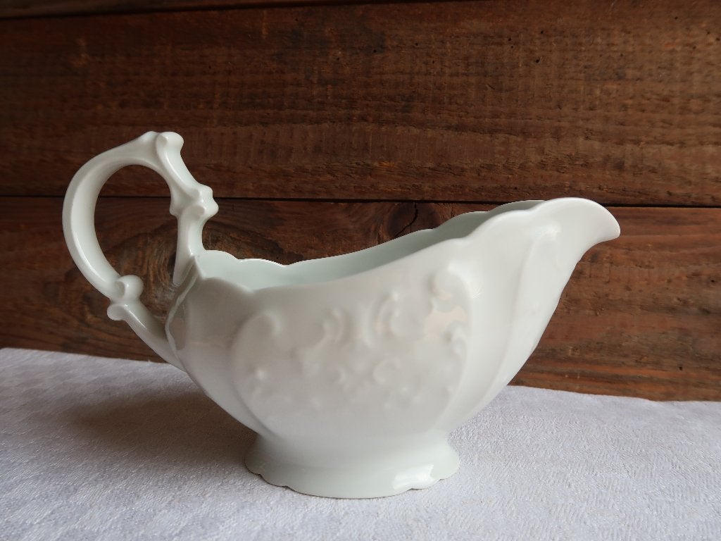 Antieke Franse witte porseleinen sauskom Limoges reliëf, Ophalen of Verzenden