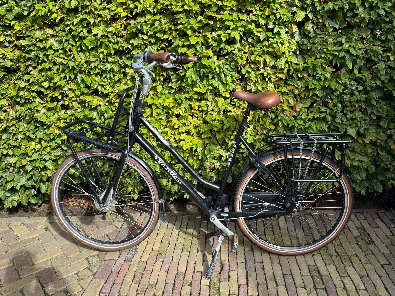 Gazelle Miss Grace Damesfiets - Zwart met Voordrager, Ophalen, Terugtraprem, Gebruikt, Versnellingen