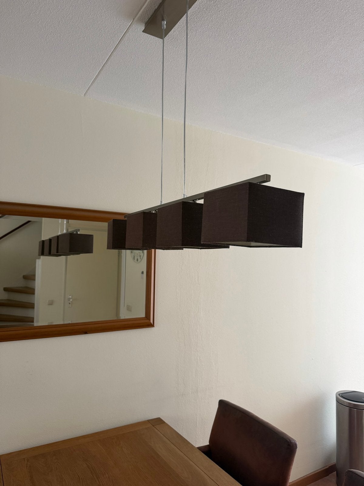 Moderne hanglamp met 4 bruine stoffen kappen, Ophalen of Verzenden, Zo goed als nieuw, Metaal, E27 (groot)