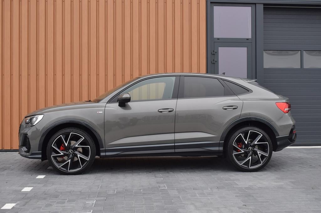 Audi Q3 Sportback 35 TFSI 150pk S-tronic S-line | Chronos Gr, Adaptive Cruise Control, 15 km/l, 4 cilinders, 150 pk