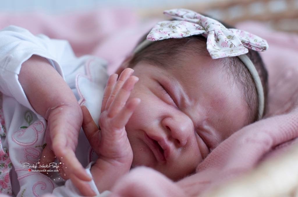 ongelofelijk mooie reborn baby Paula Lobato Faria, Verzamelen, Ophalen of Verzenden, Zo goed als nieuw, Babypop, Levensecht of Reborn