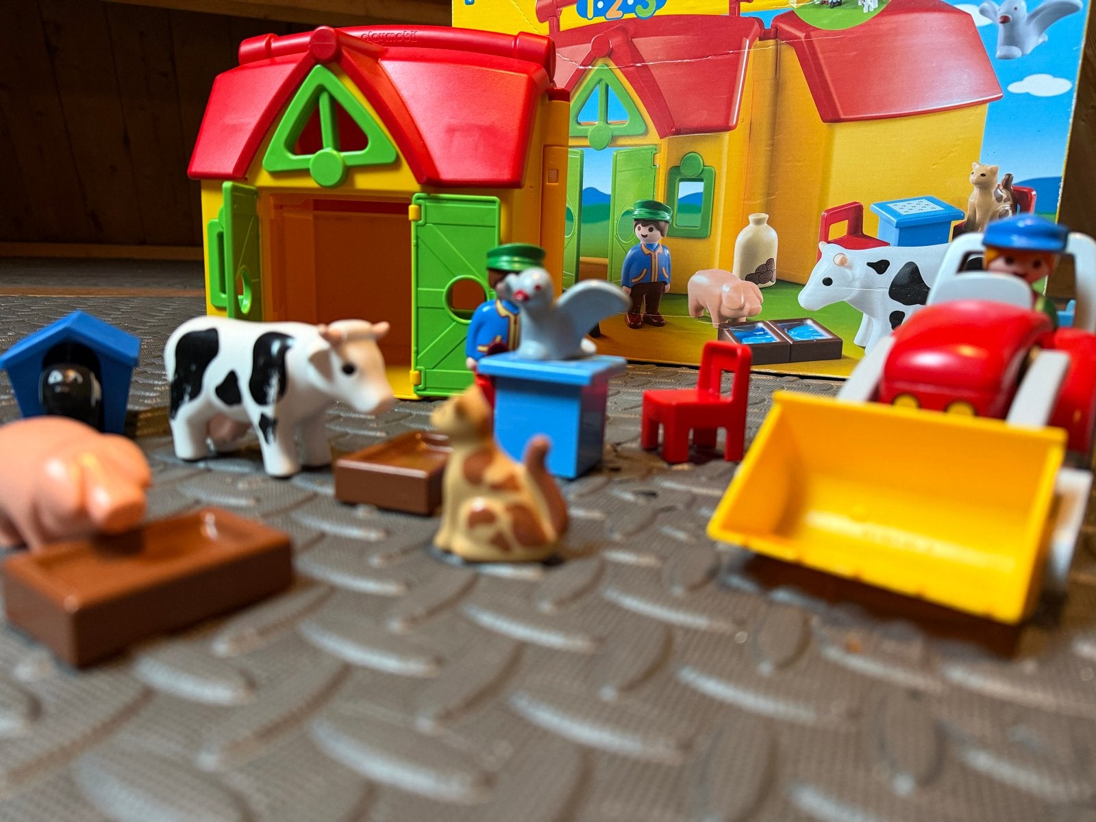 Foto 4 van Playmobil 1.2.3 Boerderij met Dieren en Tractor (6962)