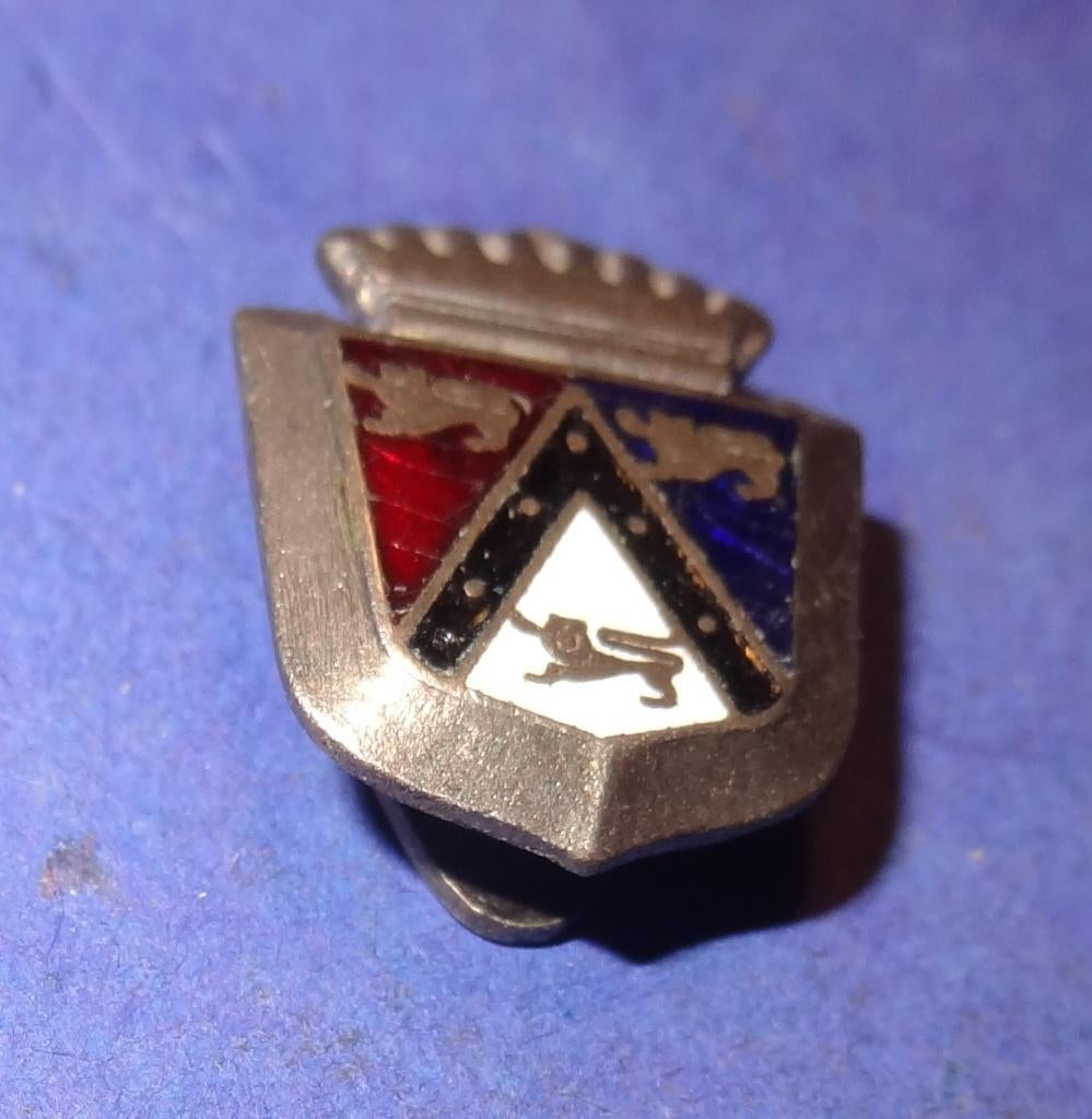 Ford Geemailleerde Revers Knoop 20 x 16 mm No 5642, Verzenden, Gebruikt, Transport, Speldje of Pin