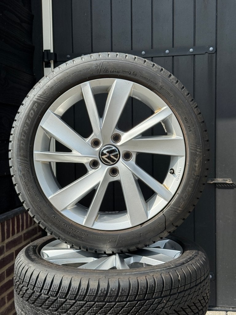 Volkswagen Golf 8 Velgen met winterbanden ZGAN, Auto-onderdelen, Banden en Velgen, Ophalen, Gebruikt, Velg(en), .