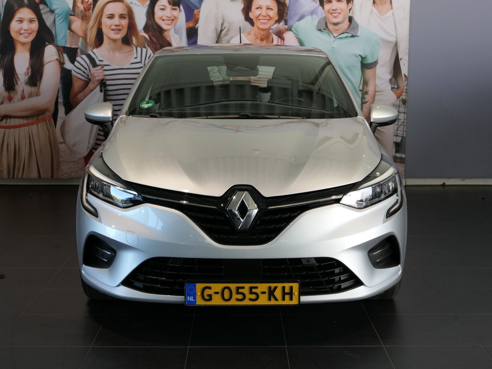 Renault Clio 1.3 TCe Intens - Trekhaak - Allseasons - Camera, Gebruikt, 4 cilinders, 1133 kg, Leder en Stof