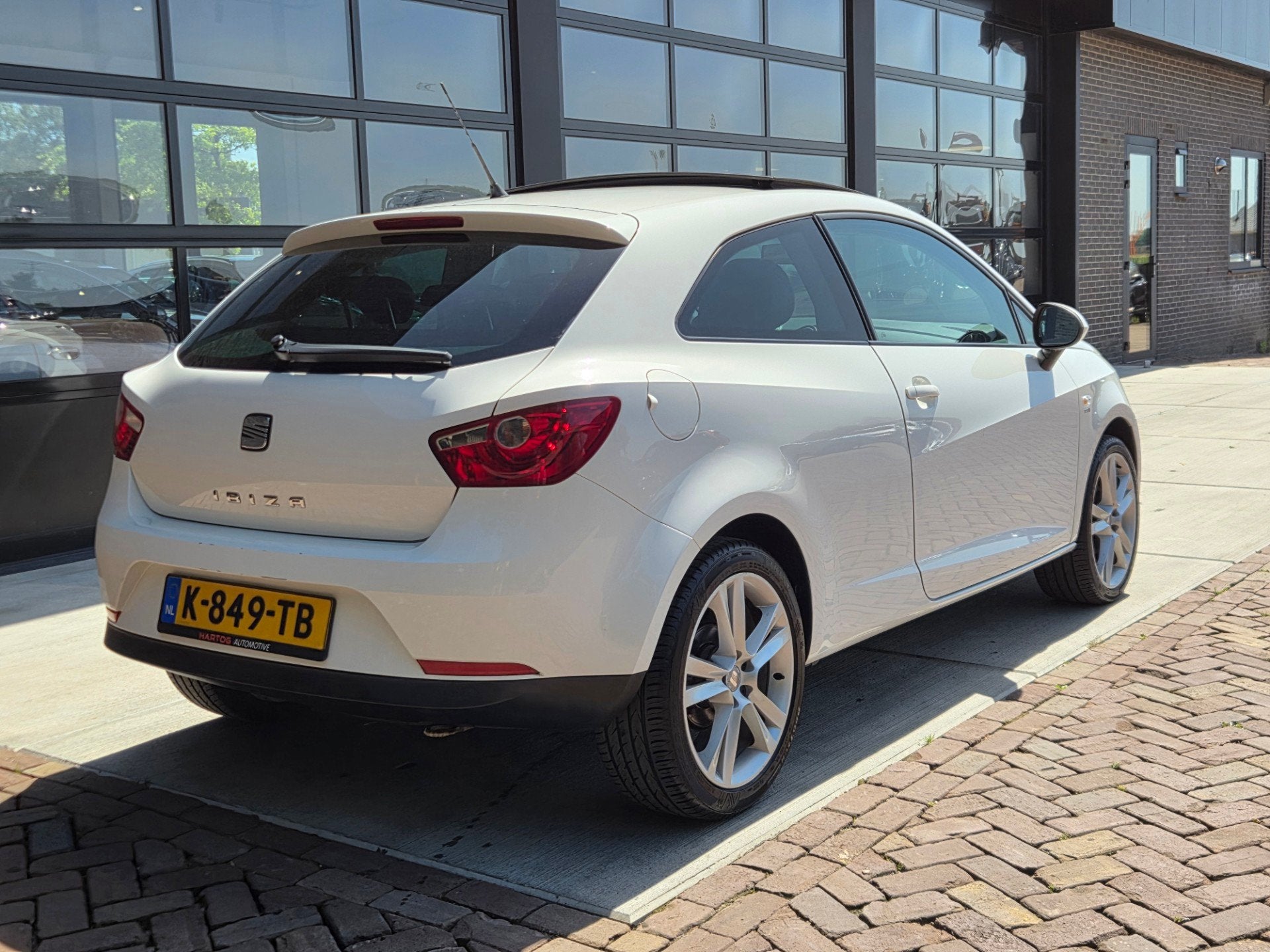 Seat Ibiza SC 1.2 TSI Armin Limited Edition | Panodak | Lede, Voorwielaandrijving, Euro 5, 990 kg, Leder
