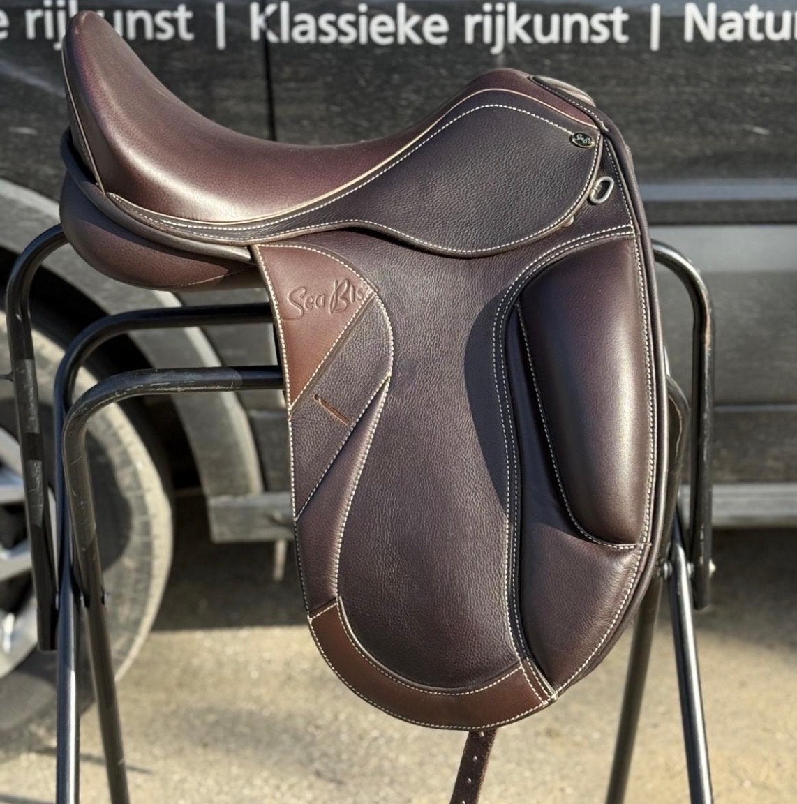 Seabis dressuurzadel 17,5 inch, Ophalen, Zo goed als nieuw, Dressuur