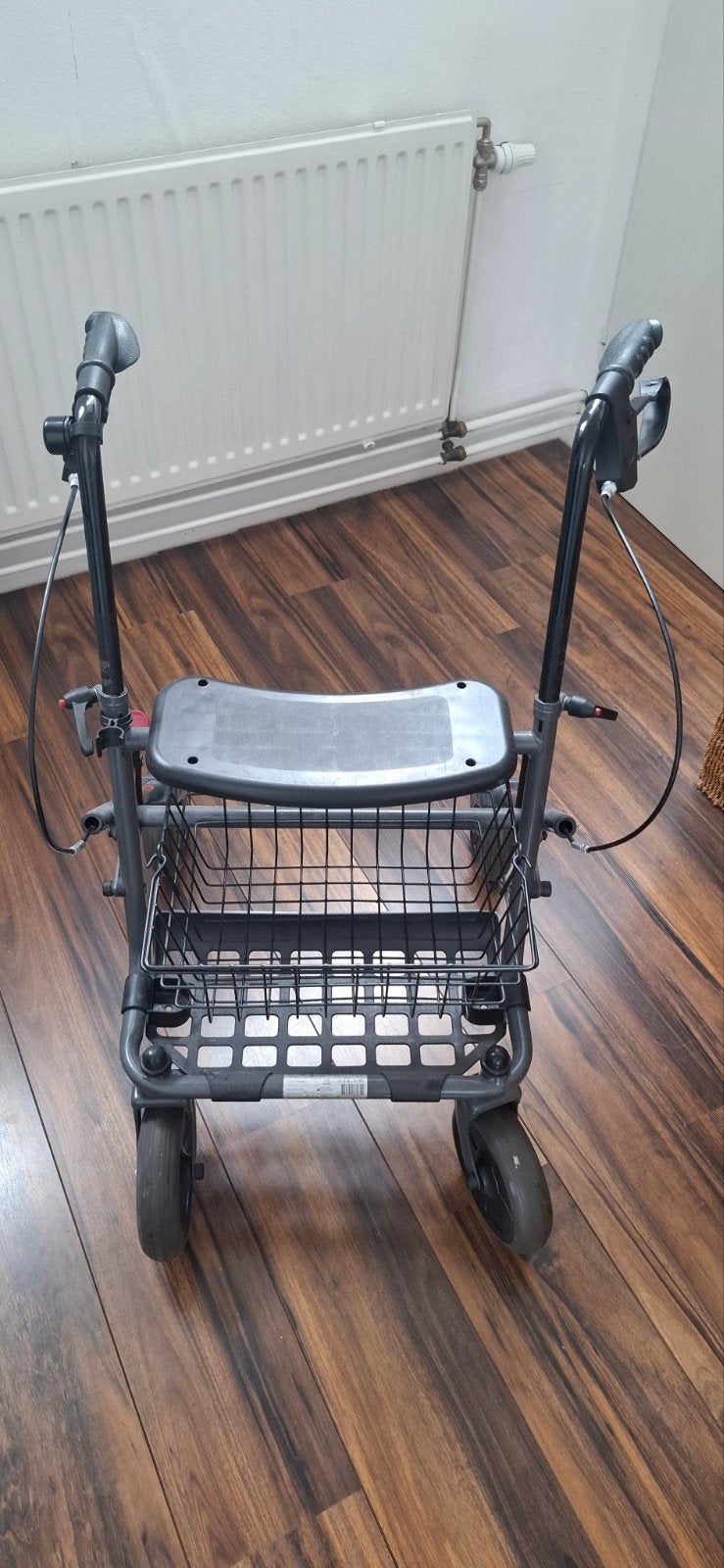 Rolator met mandje, Diversen, Ophalen