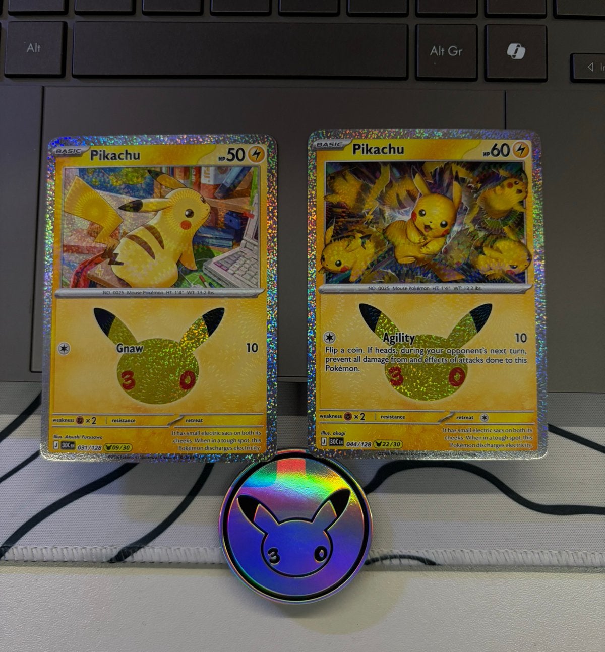 Pikachu 30e anniversary, Hobby en Vrije tijd, Ophalen of Verzenden, Nieuw, Losse kaart