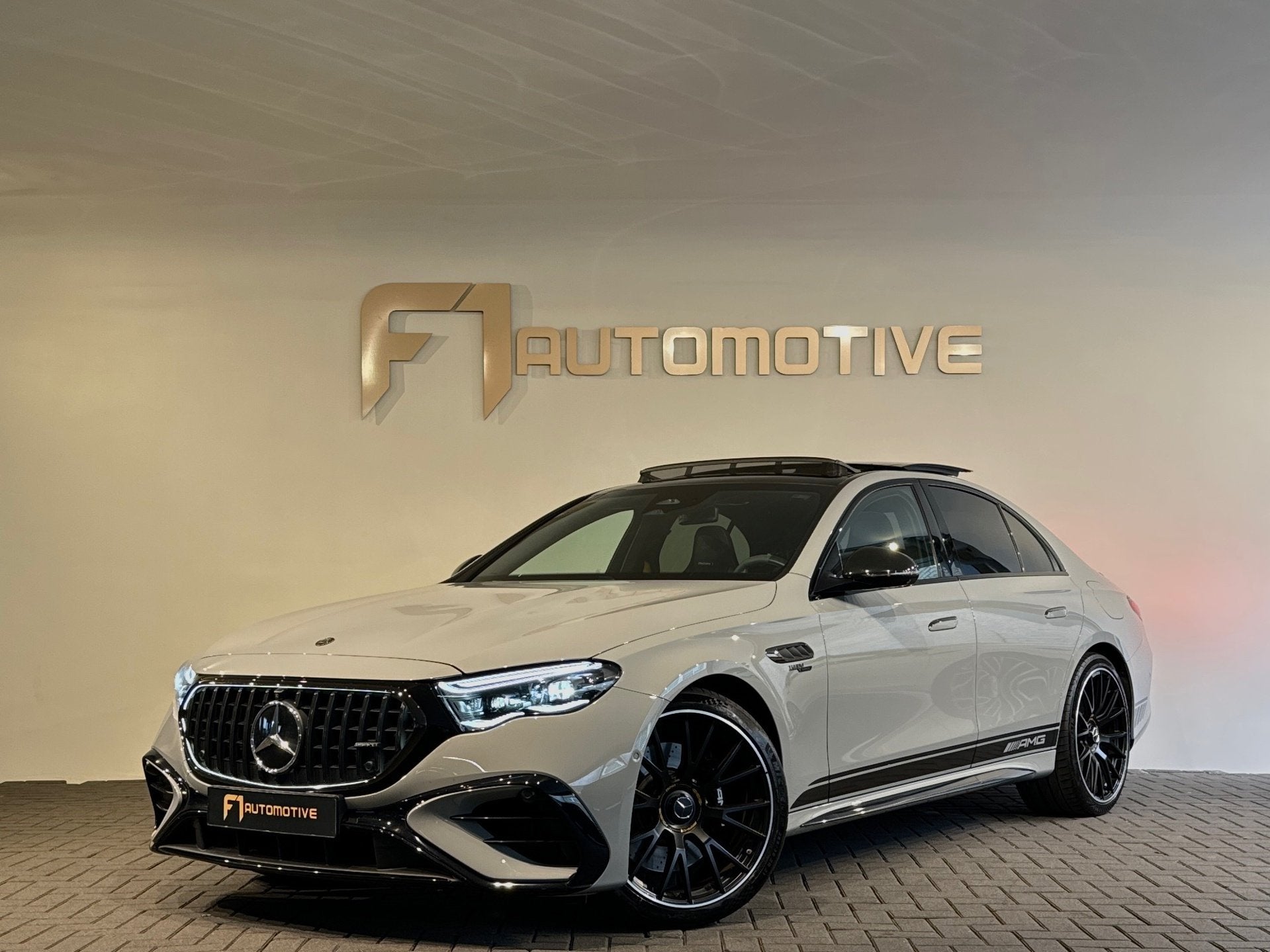 Mercedes-Benz E-klasse AMG 53 4MATIC+ Edition 1 Pano|Kuip|BT, Automaat, Dealer onderhouden, Gebruikt, Vierwielaandrijving