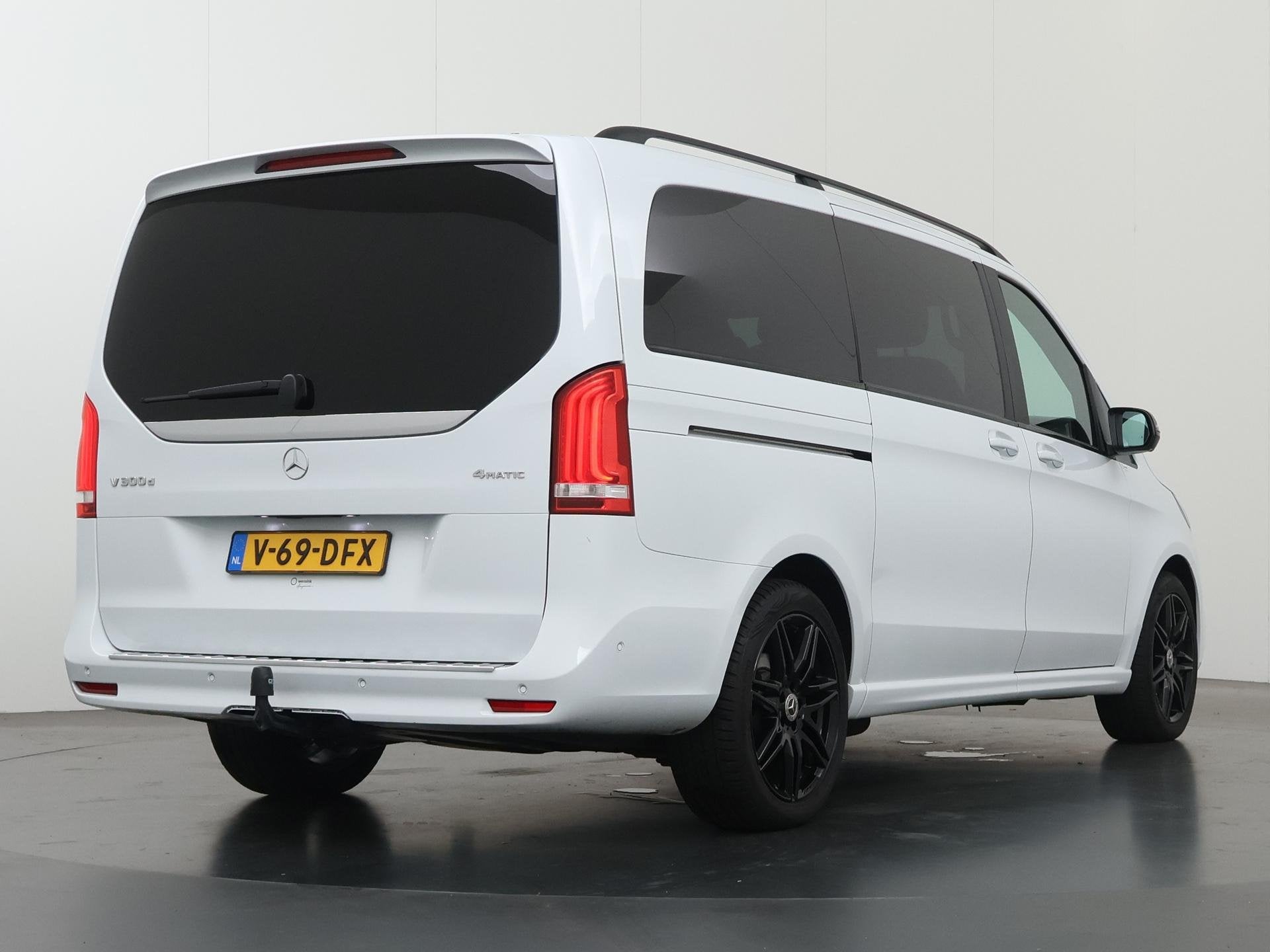 Mercedes-Benz V-klasse 300d | L2 Lang | 4-MATIC | Dubbele Ca, Auto's, Automaat, Stof, Gebruikt, 4 cilinders