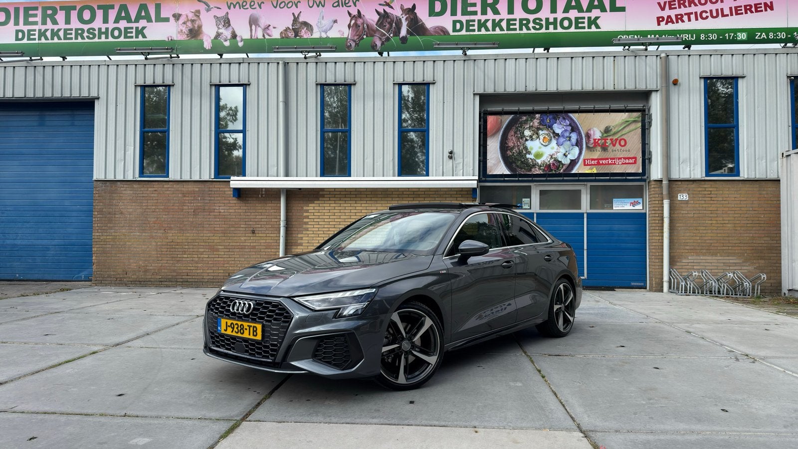 Audi A3 35 Tfsi 150pk S-tronic 2020 Grijs 3X S Line, Auto's, 1498 cc, 4 cilinders, Origineel Nederlands, 690 kg