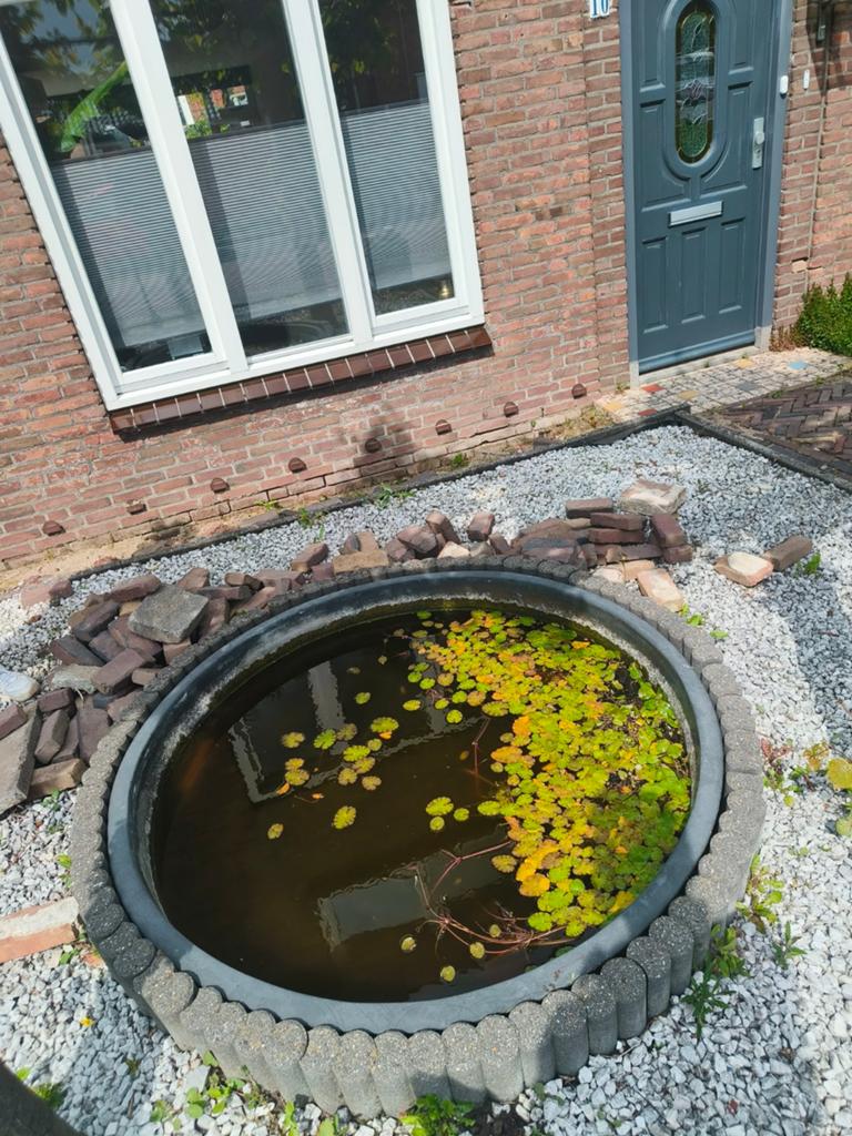 Ronde vijver met betonnen rand, Ophalen, Gebruikt