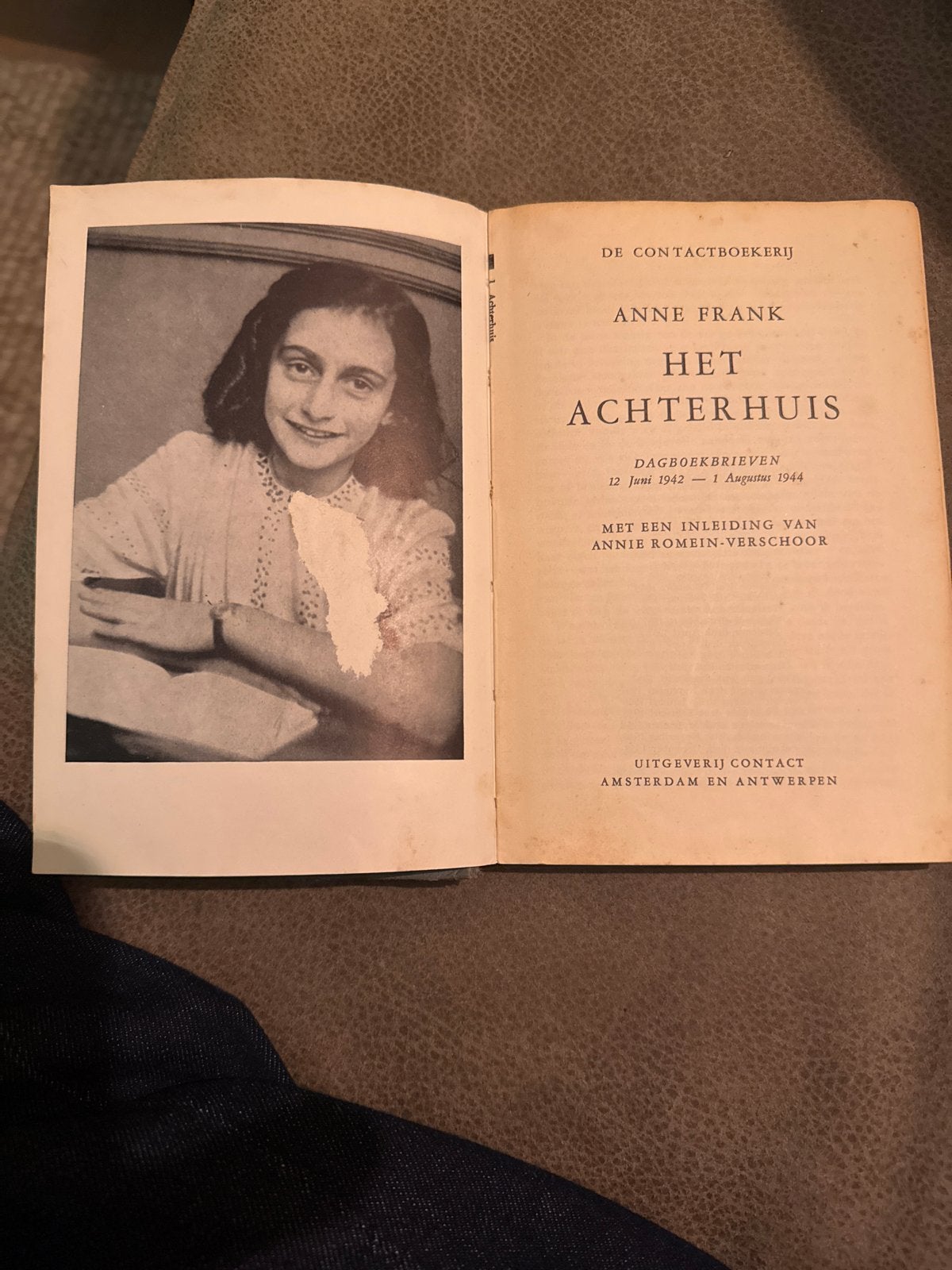 Het Achterhuis - Anne Frank (Vroege Druk), Ophalen of Verzenden, Gelezen, Nederland