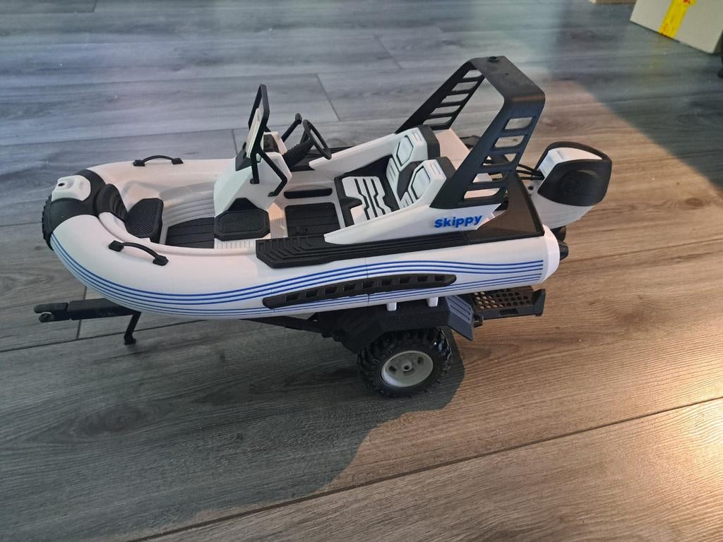 Rc rib met trailer 1/10, Ophalen, Gebruikt