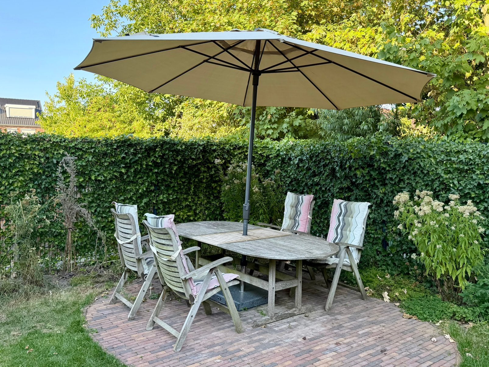 KINGSTEAK 4-PERSOONS UITSCHUIFBARE TUINSET INCLUSIEF KUSSENS, Tuin en Terras, Tuinsets en Loungesets, Ophalen, 4 zitplaatsen, Gebruikt