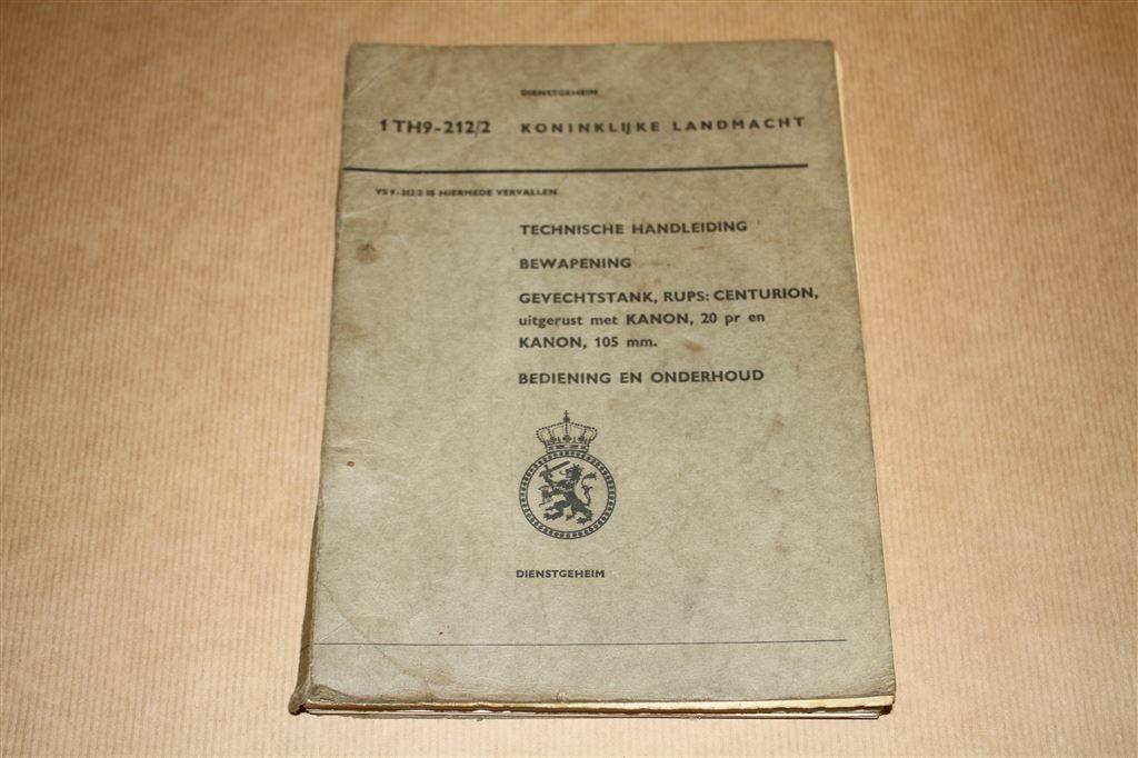 Tech handleiding bewapening gevechtstank, rups - 1969 !!, Ophalen of Verzenden, Tweede Wereldoorlog, Gelezen, Overige onderwerpen