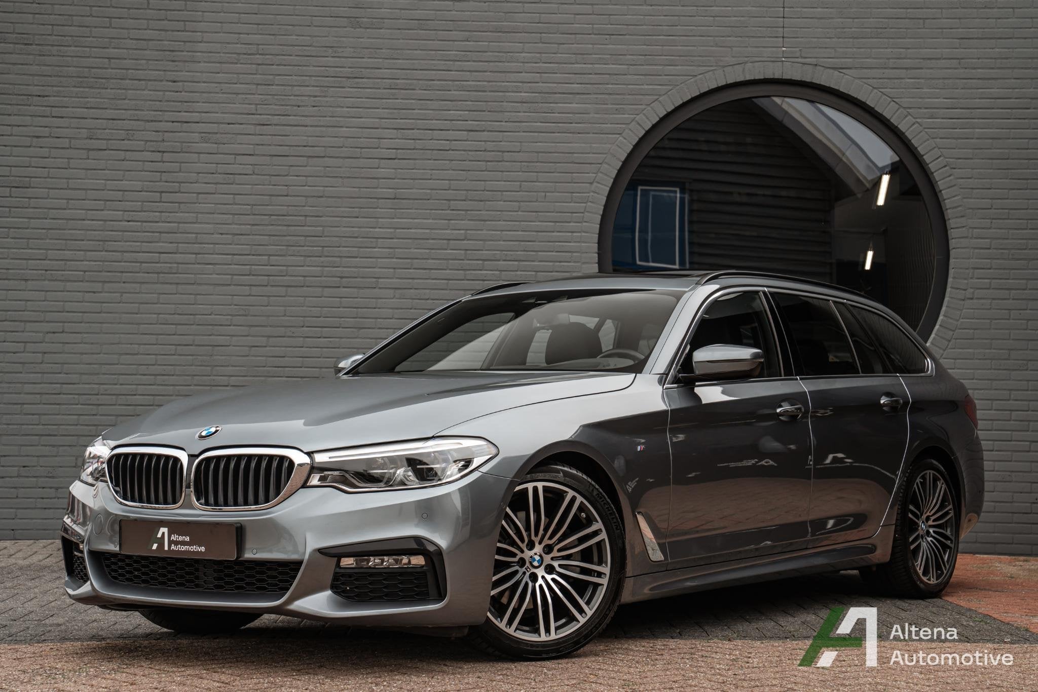 BMW 5-serie Touring 520i High Executive M-sport, panorama da, Auto's, Automaat, Achterwielaandrijving, Gebruikt, 4 cilinders