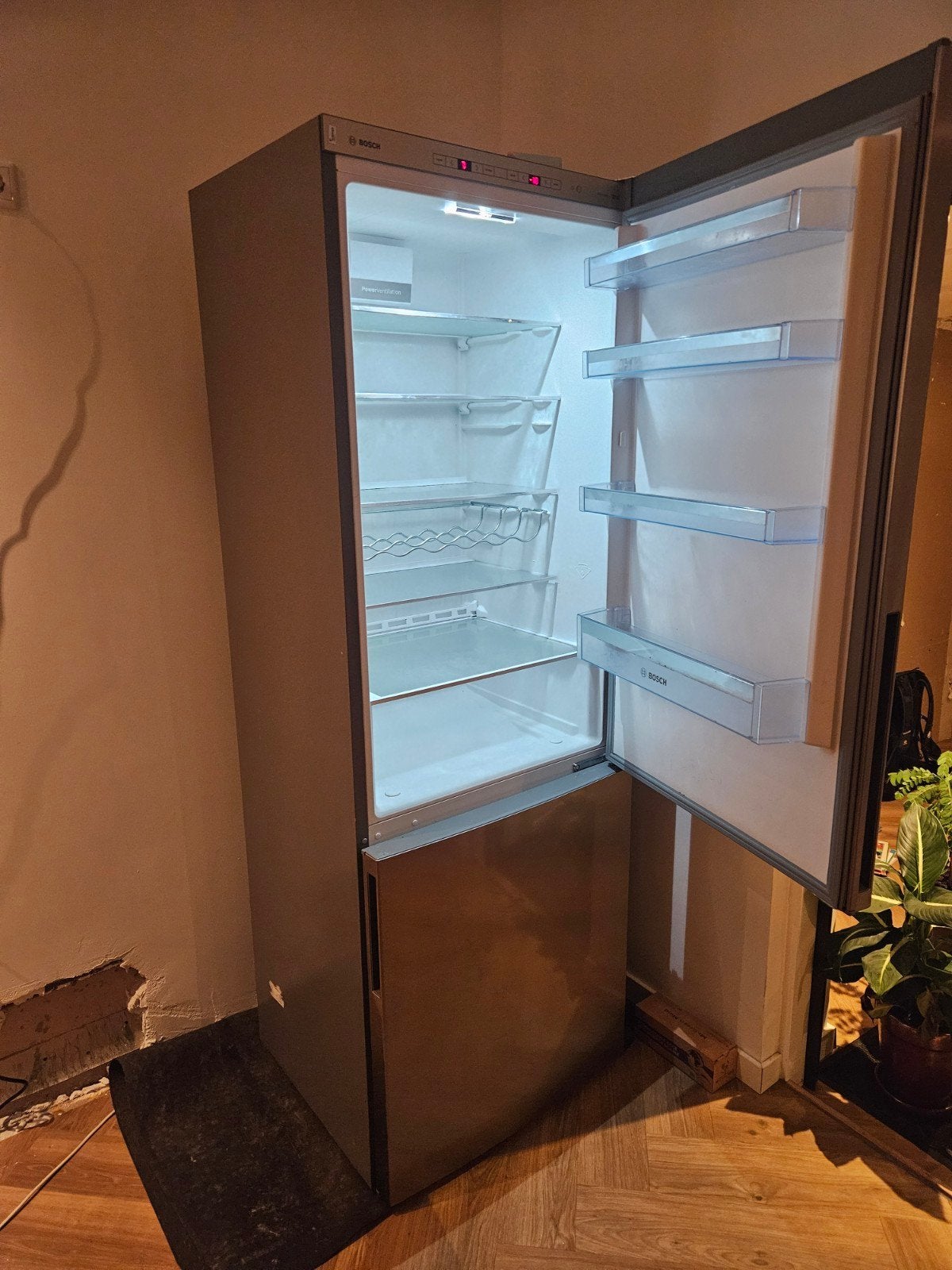 Bosch serie 6 XXL Koel-vriescombinatie, Ophalen, 200 liter of meer, 60 cm of meer, Met aparte vriezer