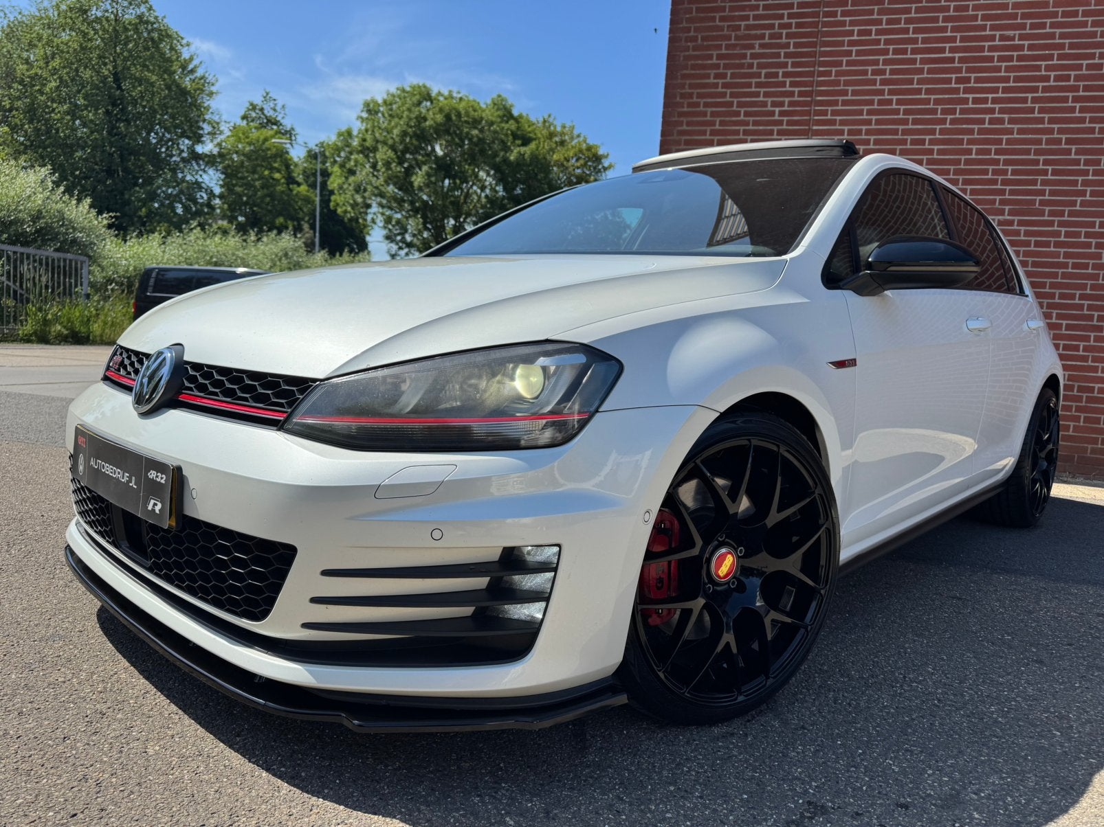 Vw Golf 2.0 TSI GTI DSG Performance 320PK/ Pano/ LEER/ 19" !, Auto's, Volkswagen, 4 cilinders, 1984 cc, 320 pk, Wit