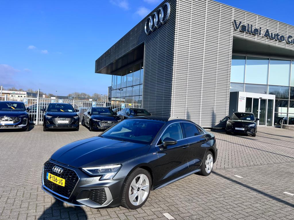Audi a3 30tfsi | 3x s-line | ACC | leer | stoelverwm | NAP, Auto's, Audi, 680 kg, Origineel Nederlands, Parkeerassistent, Sedan