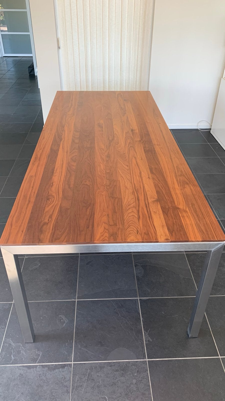 Goossens Eettafel Notenhout met Metalen Onderstel, Ophalen, 200 cm of meer, 50 tot 100 cm, Zo goed als nieuw