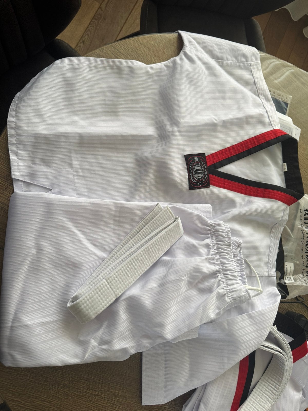 Taekwondo pak maat 130, Sport en Fitness, Maat XS of kleiner, Ophalen of Verzenden, Zo goed als nieuw, Taekwondo