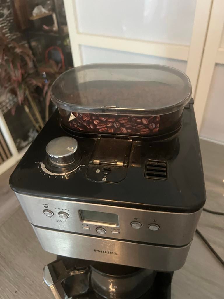 Philips HD7753 Koffiezetapparaat met Geïntegreerde Bonenmale, Gebruikt, 10 kopjes of meer, Koffiemachine, Koffiebonen