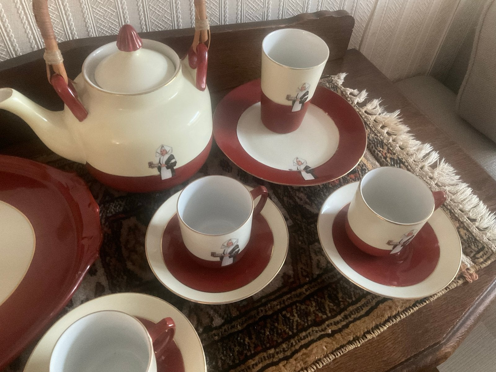 Vintage Serviesgoed Set - Theepot, Kopjes, Schotels, Dienbla, Gebruikt, Keramiek, Ophalen of Verzenden, Overige stijlen