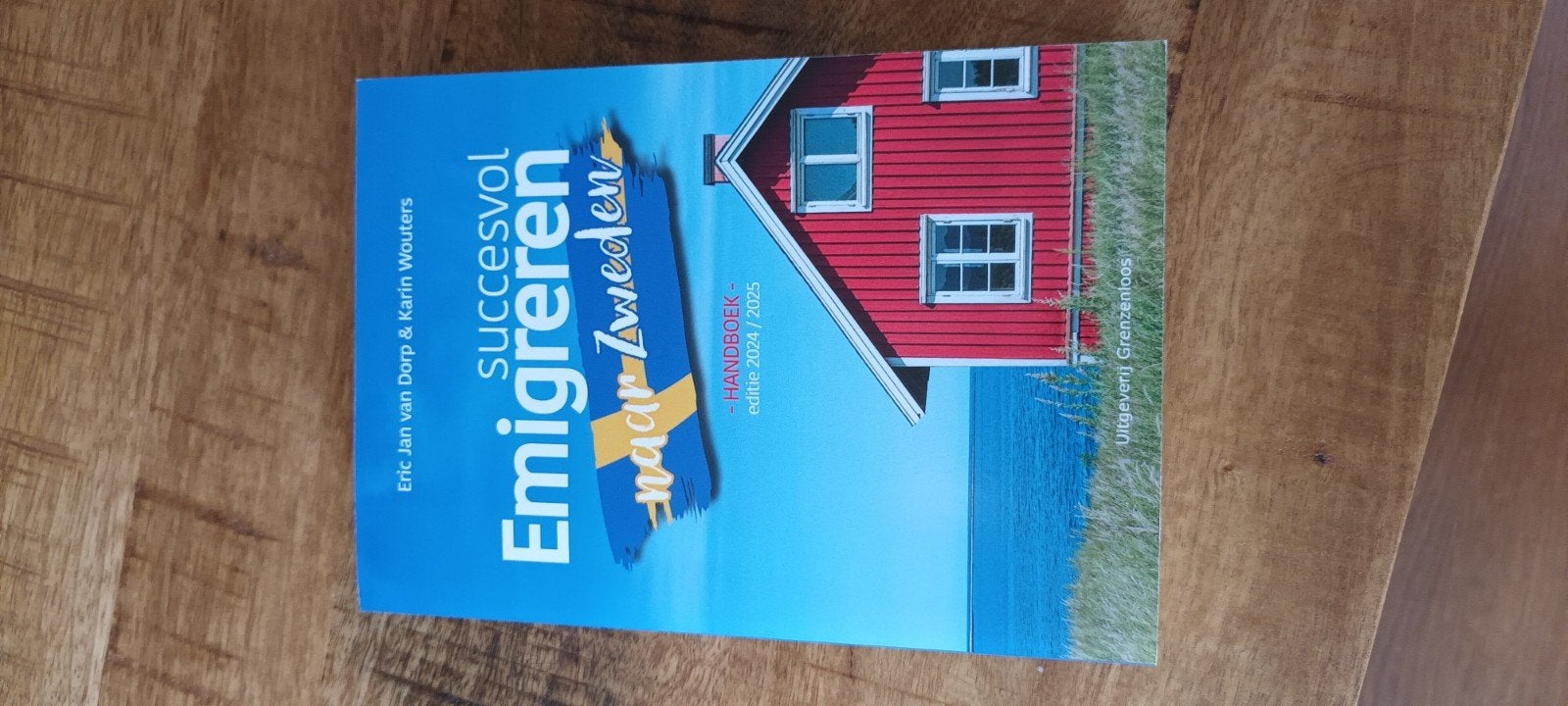 Succesvol Emigreren naar Zweden - Handboek 2024/2025, Boeken, Overige merken, Europa, Ophalen of Verzenden, Zo goed als nieuw