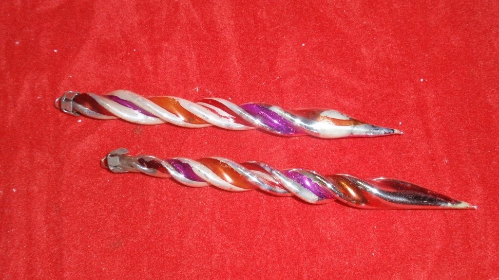 2 oude glazen kerstballen gekleurde ijspegels, Ophalen of Verzenden