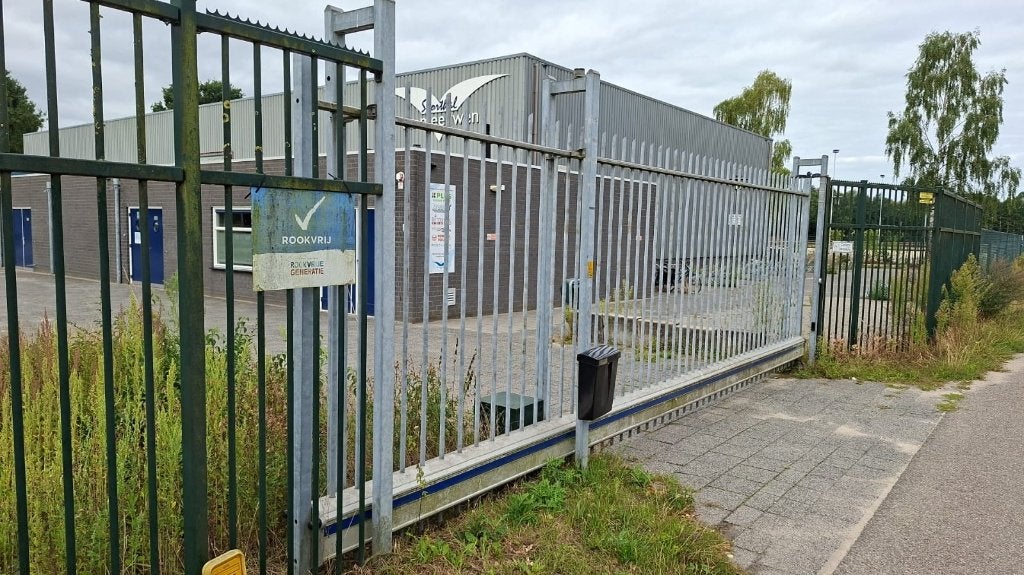 Vrijdragende elektrische Schuifpoort Heras, Tuin en Terras, Ophalen, Met poort, Gebruikt, Spijlenhekwerk